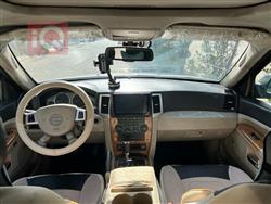 جیپ گراند شیرۆکی